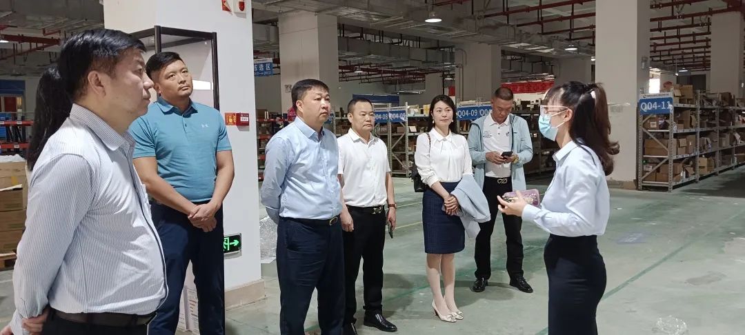 市商务局率队赴福建开展尊龙抖圈 - 为du而生电商考察交流(图4)