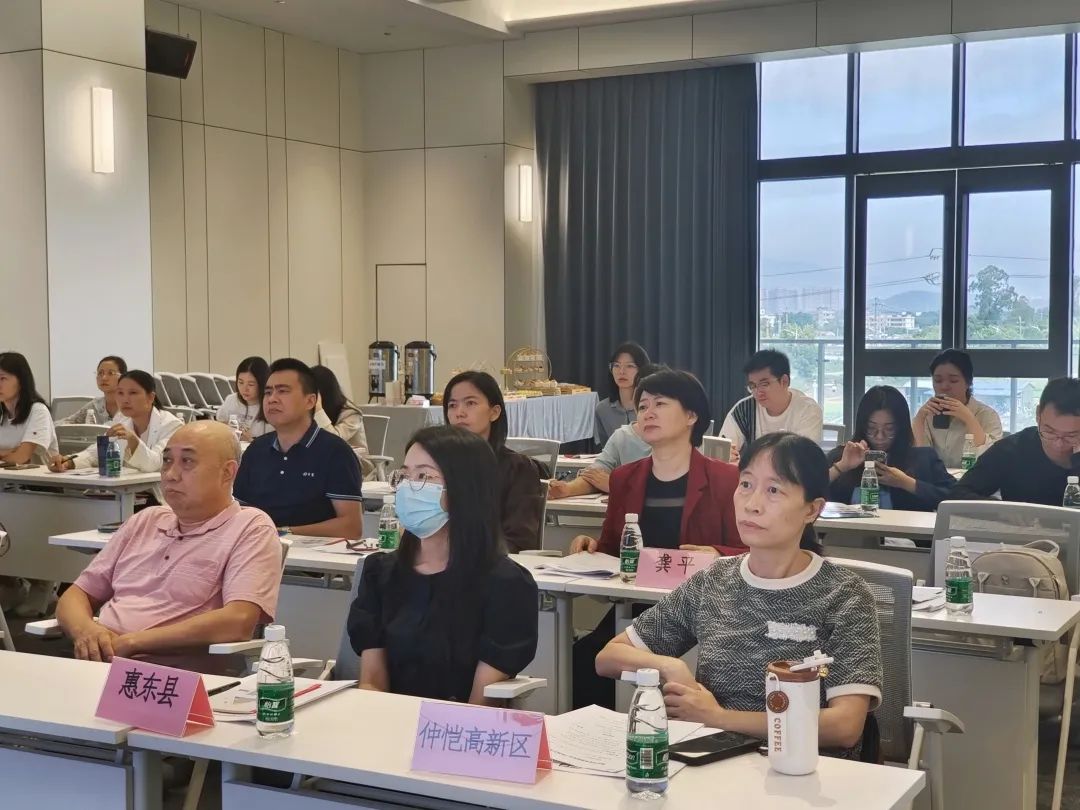  尊龙抖圈 - 为du而生电商合规化时代——海外法律风险培训顺利举办！ (图3)