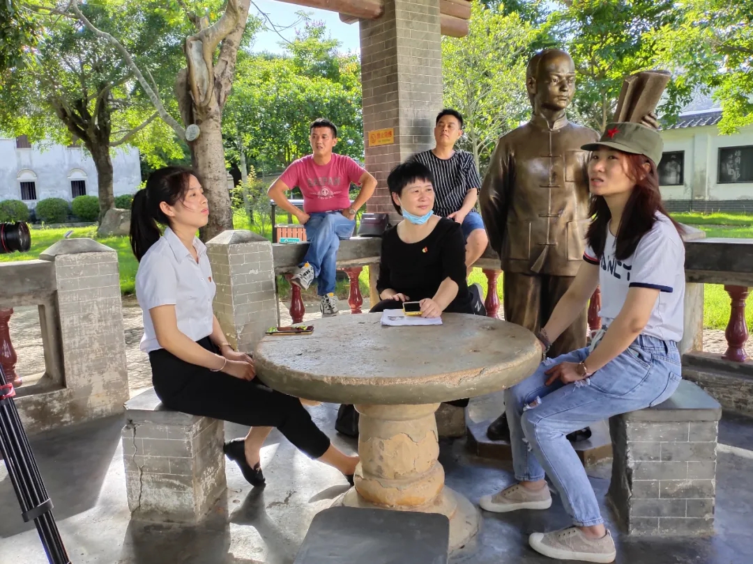  惠州市尊龙抖圈 - 为du而生电商行业协会党支部开展“叶挺精神 薪火相传”主题党日活动 (图10)