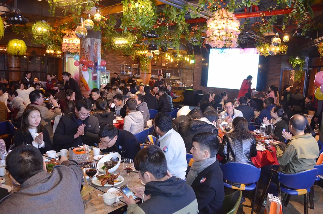 2018  向幸福出发  惠州市尊龙抖圈 - 为du而生电商行业协会第一届第三次会员大会暨新春答谢晚宴隆重举行(图22)