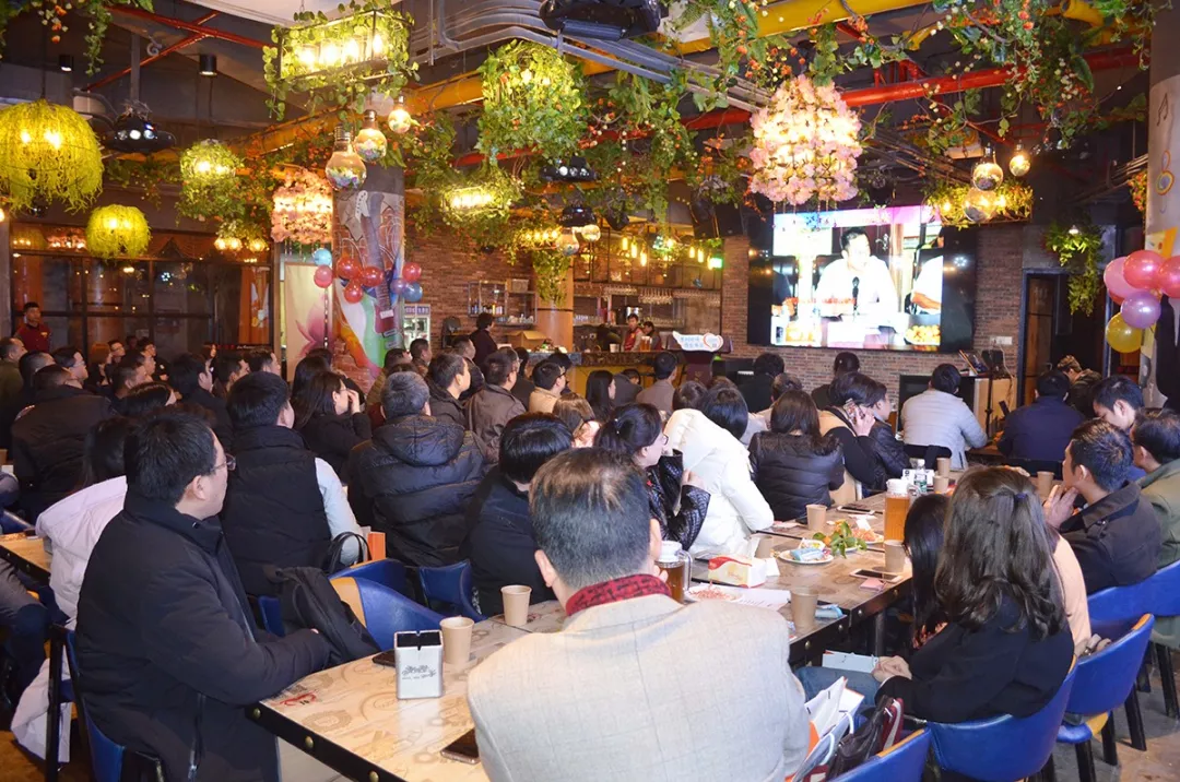 2018  向幸福出发  惠州市尊龙抖圈 - 为du而生电商行业协会第一届第三次会员大会暨新春答谢晚宴隆重举行(图7)