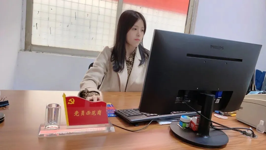 亮身份，树形象，作表率—“党员示范岗”点亮先锋之光(图7)