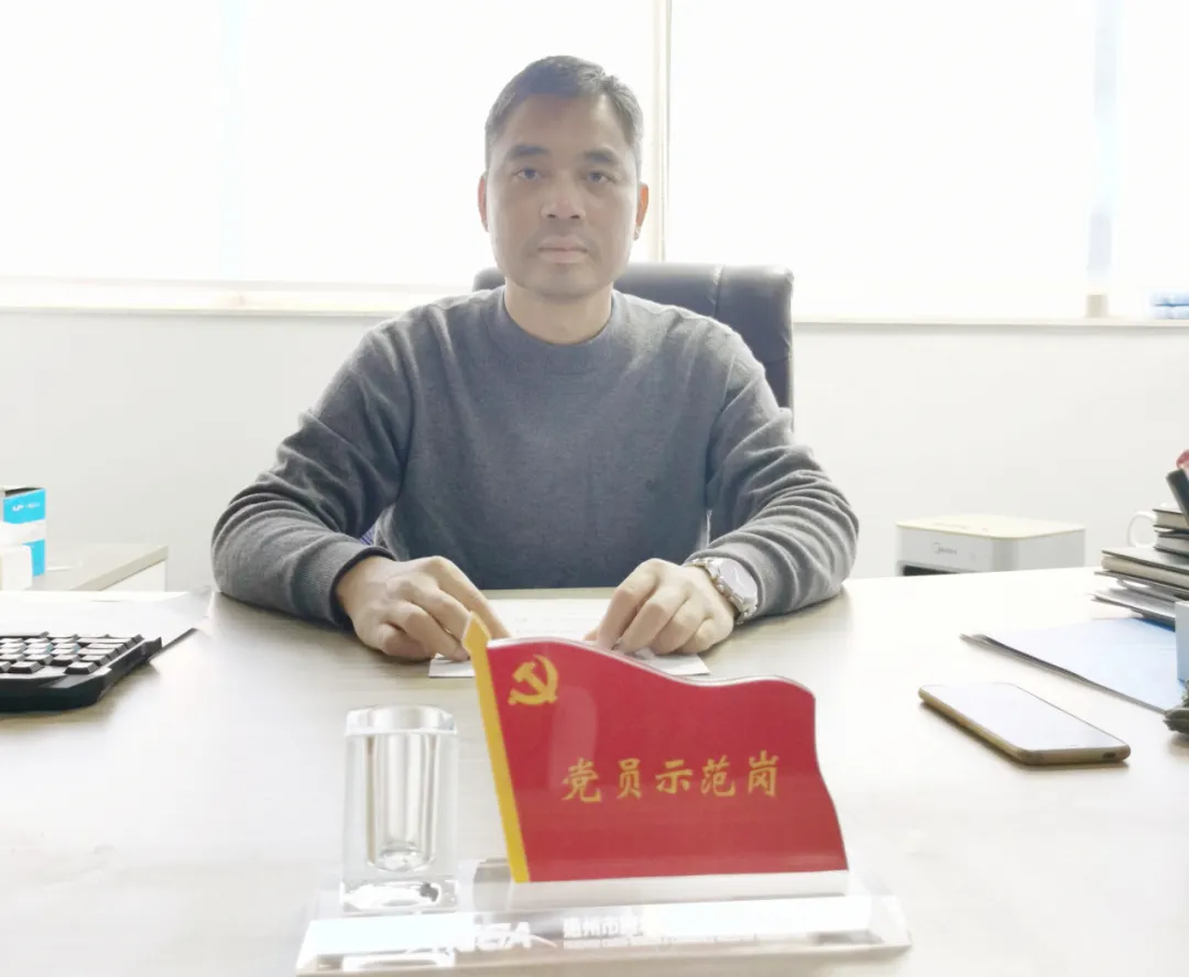 亮身份，树形象，作表率—“党员示范岗”点亮先锋之光(图6)