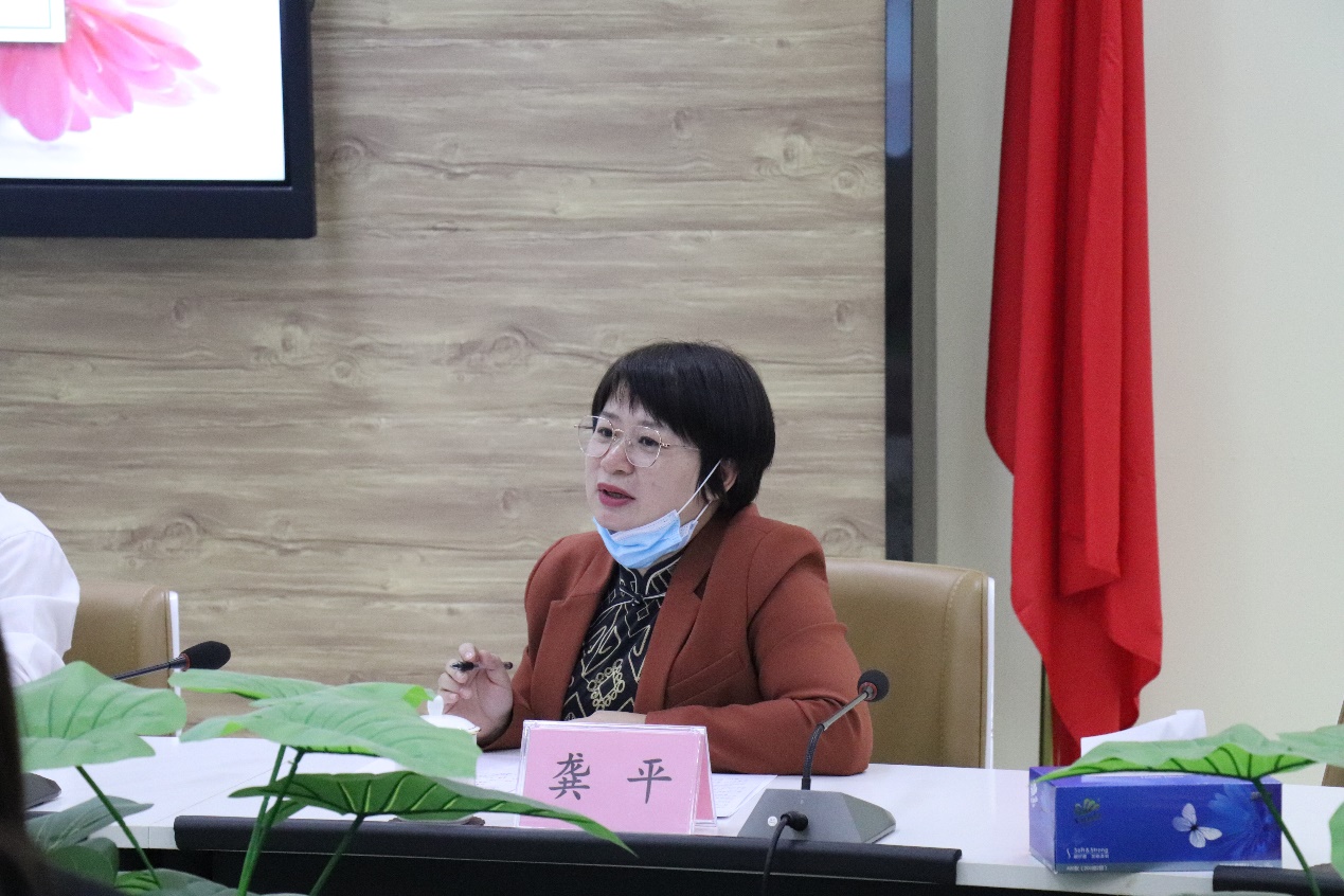 参加惠州城市职业学院校政行企共建尊龙抖圈 - 为du而生电商教学资源库研讨会 (图6)